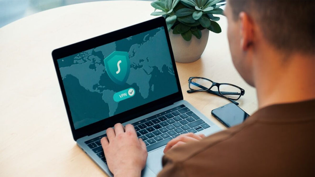 Building a Security-Savvy Workforce: The Key to Human Risk Management